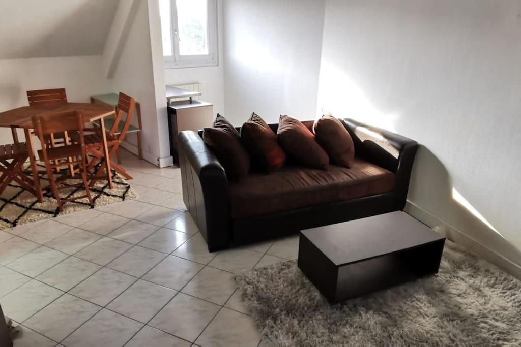 F2 35-44M2 9 Mins Voiture Chateau 4Pers 1Ch+Sejour Le Chesnay  Εξωτερικό φωτογραφία