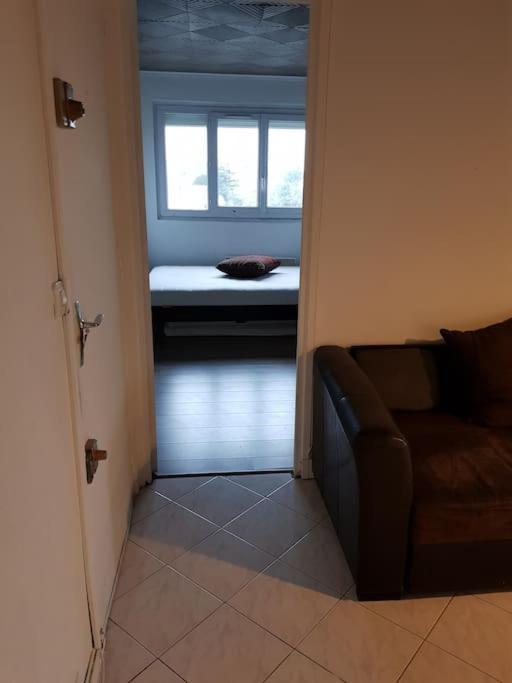 F2 35-44M2 9 Mins Voiture Chateau 4Pers 1Ch+Sejour Le Chesnay  Εξωτερικό φωτογραφία